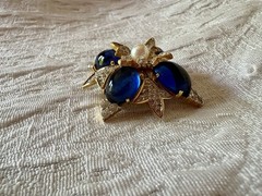 VTG Jomaz Gold Tone Oval Faux Lapis Stones And Pave Rhinestones Starburst Brooch