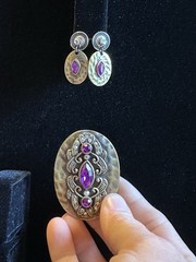 Antique Victorian Style Pendant And Earrings In Hammered Gold Tone Rhinestones