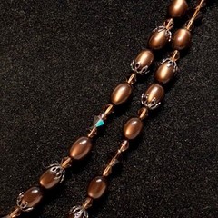 NECKLACE vintage brown acrylic ovals AB faceted beads hidden box clasp 20 1/2″ c