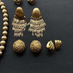 Lot 5 Vintage Monet Lisner Napier Gold Tone Jewelry Lot Necklace Clip Earrings