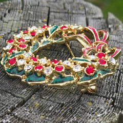 Vintage Christmas Wreath Brooch Red Rhinestone Enamel Holiday Jewelry Shiny pin