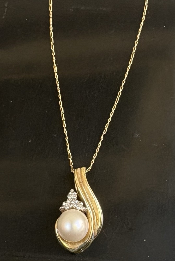 Vintage 10K Solid Yellow Gold Pearl & Diamond Swirl 18” Pendant Necklace 2.17g
