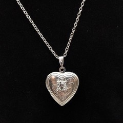 Vintage Silver Tone Rhinestone Heart Shaped Photo Locket Pendant Necklace