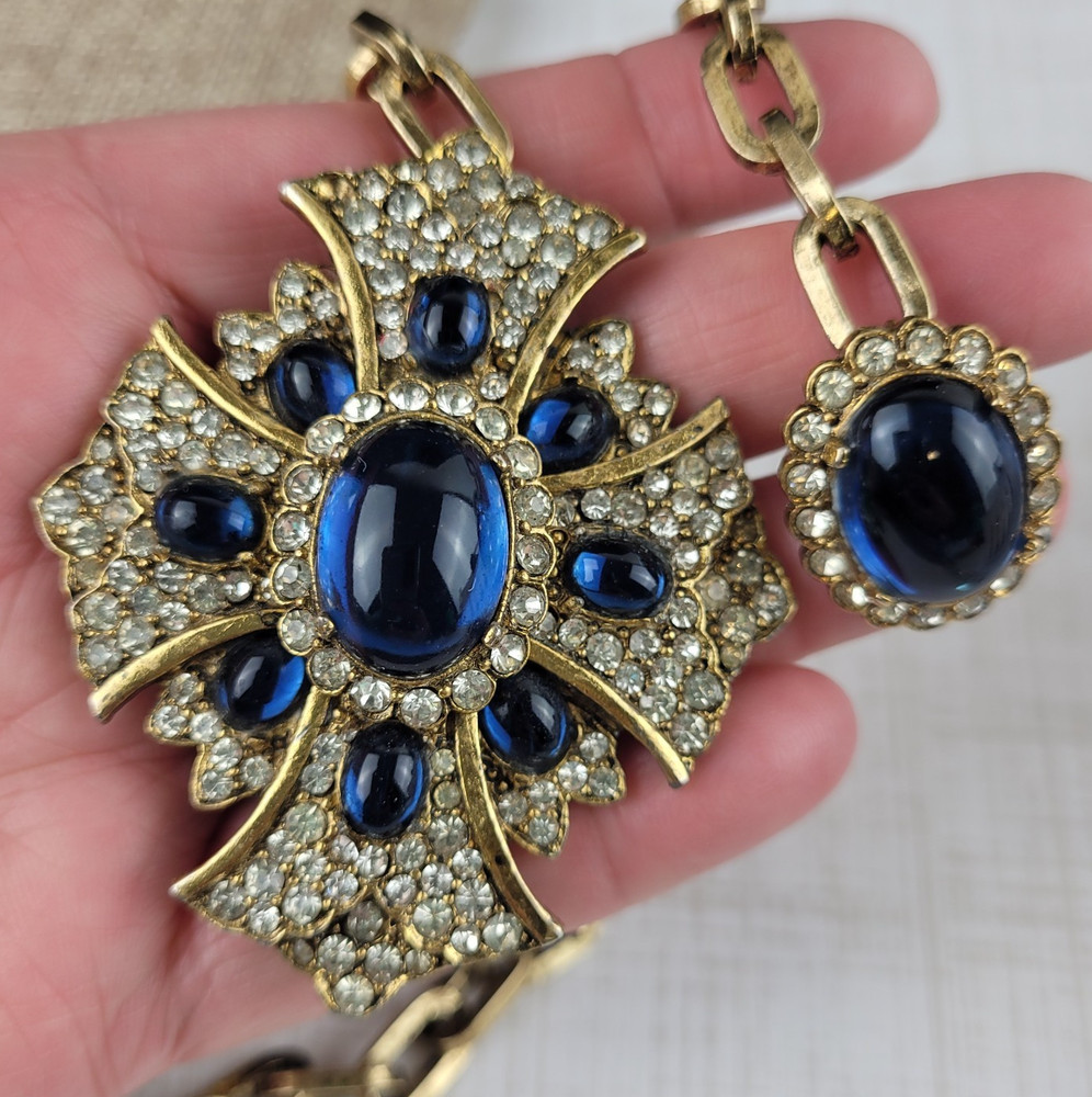 Maltese Cross Blue Cabochon Rhinestone Regal Mogul Double Brooch with Chain RARE