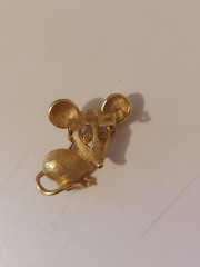 AVON Goldtone Mouse With Eye Glasses And Rhinestone Eyes