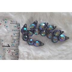 Vintage Aurora Borealis Stone Brooch