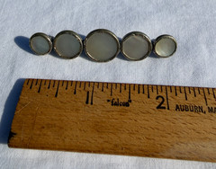 Mother of Pearl Bar Pin Brooch 5 Graduated Silvertone Circles
