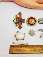 Vintage Brooch Estate Jewelry Brooch Lot For Repair!(26)