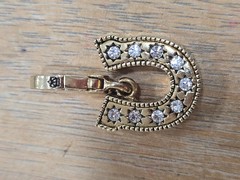 Vintage Y2K JUICY COUTURE 2004 Lucky Horseshoe Gold/Turquoise/Crystal Charm