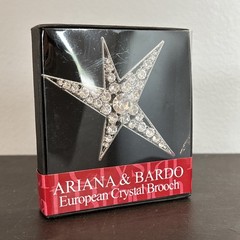 Ariana & Bardo European Crystal Star Brooch Pin Fashion Jewelry 3 1/2″ x 2 1/2″