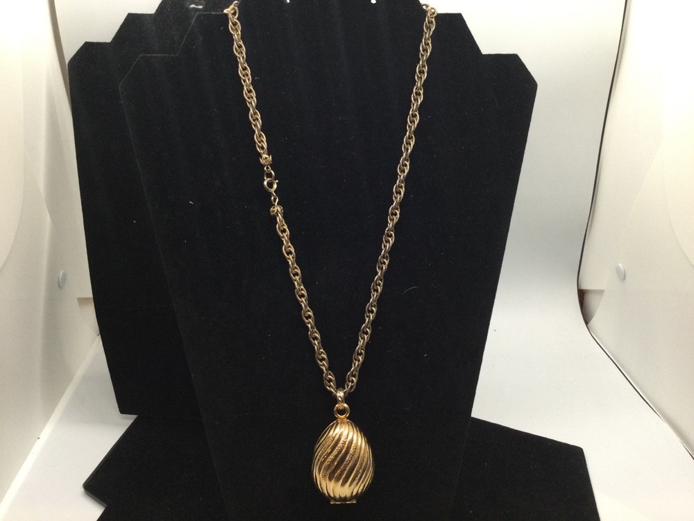 Avon 1968 Golden Charmer Necklace Perfume Pendant