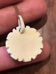 1940s Hawaiian CARVED ROSE PENDANT 12K GOLD FILLED NECKLACE In ART DECO BOX