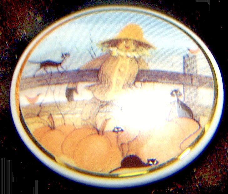 P. Buckley Moss Society Pin Brooch 2008 Fall Friends Scarecrow Vintage