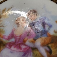 Vintage Porcelain Courting Couple Brooch Gold Tone Filigree Frame 4.5cm