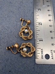 Vintage Braided Rope Clip On Earrings 1.5 In As Is Gold Pearl Twist Dangle Green