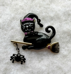 Vintage KC Halloween Cat On A Broomstick Brooch (131 – 2006)