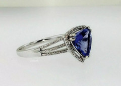 4.25 CT Trillion cut Tanzanite Halo Stunning Engagement Ring 925 Sterling Silver