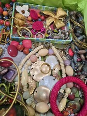 Beautiful Lot Of Estate Jewelry, Turquise, Teal & Green Many Signed