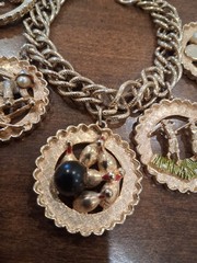 Vintage Gold Tone Sports Charm Bracelet 7″ Sailing, Skiing, Bowling, Golf…