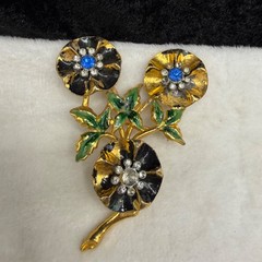 Vintage Pot Metal Enamel Rhinestone Flower Brooch Gold Tone READ