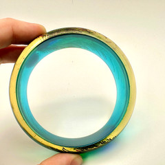 VTG Blue & Green Lucite Wide Bangle Bracelet Encased Peacock Feather Chunky Boho
