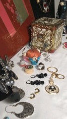 Grandma’s Estate; Jewelry, Trinkets, & Extra Fun Junk! Lot #134