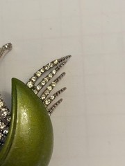 Vintage Metal Rhinestone Enamel? Brooch