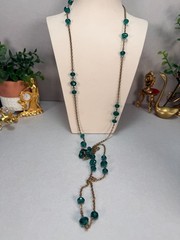 Vintage Beautiful Long Emerald Green Crystal Station Necklace Gold Tone Chain