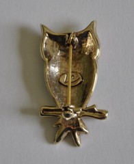 Liz Claiborne LC Owl Brooch Pin Two-toned Gold Green Pink Rhinestone Eyes EUC