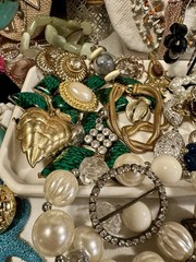 Pretty Junk Jewelry Lot Vintage And Modern Mix 9 1/2 Lbs. For Repurpose Or Craft