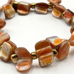 Vintage Artisan Orange Shell Stretch Bracelet Iridescent Boho Chic Coastal Era
