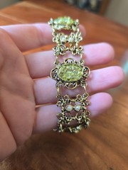 Vintage MCM Gold Tone Lime Green Glass Nugget Panel Link 7″ Bracelet Faux Pearl