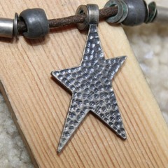 Vintage Star Pendant Leather Cord Necklace 18 Inch Brown Silver Tone Y2K Boho