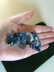 JULIANA D&E BROOCH PIN BOOK PIECE W/ HELIOTROPE WATERMELON RHINESTONES WOW