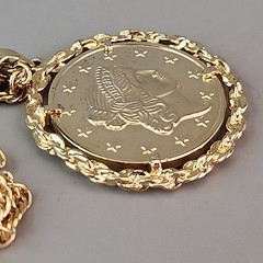 Vintage Avon Bicentennial Coin Necklace Lady Liberty 1976 Gold Tone 28″