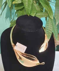 Piper K Calla Lily Shiny Gold Tone Cuff Collar Necklace NWT Statement Runway