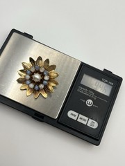 Gold tone blue rhinestone faux pearl flower brooch pin vintage