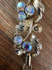Vintage Lisner Aurora Borealis Necklace 16” Gold Tone Choker 1960s READ