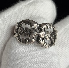 VTG Sterling Silver Celtic Knot Wide Band Ring Size 6 Hands Heart 10mm wide 925