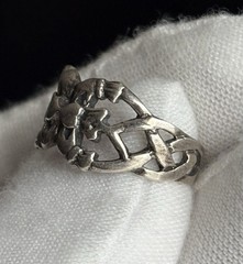 VTG Sterling Silver Celtic Knot Wide Band Ring Size 6 Hands Heart 10mm wide 925