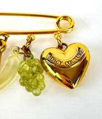 Juicy Couture Stamped Gold Tone Safety Pin Brooch Pin Fruit J Heart Charms Auth