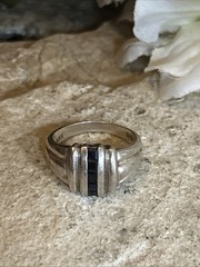40.Vintage Signed J.B.N.I 925 Sterling Lab Blue Sapphire Ribbed Ring 8.75s, 5.7g