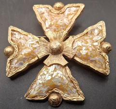 Vintage Maltese Cross Gold Tone Crushed Faux Abalone Brooch Pin Costume Jewelry