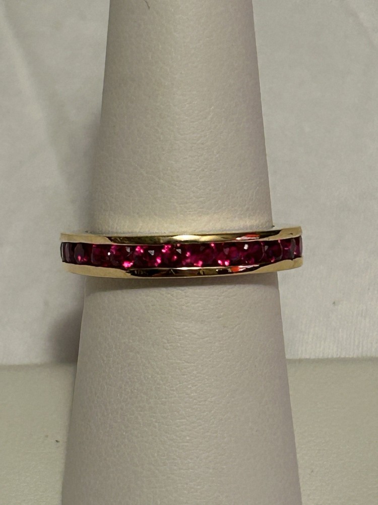Vintage 925 Sterling/Thailand Ruby Red Channel Set Eternity Band Ring size 7