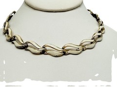 Vintage Choker Necklace Retro Gold Tone Cream Enamel Mid Century Chain 15 inch