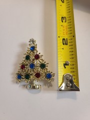 VTG Christmas Tree Brooch Lapel Pin Gold Toned Green Red & Blue Rhinestones
