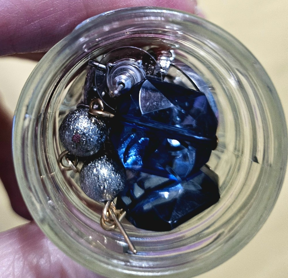 Small jewelry jar Vintage to now, all wearable no junk 8 items in jar #2