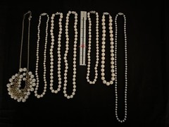 Vintage Lot of 7 PEARL NECKLACES Various Sizes, Lengths and Colors