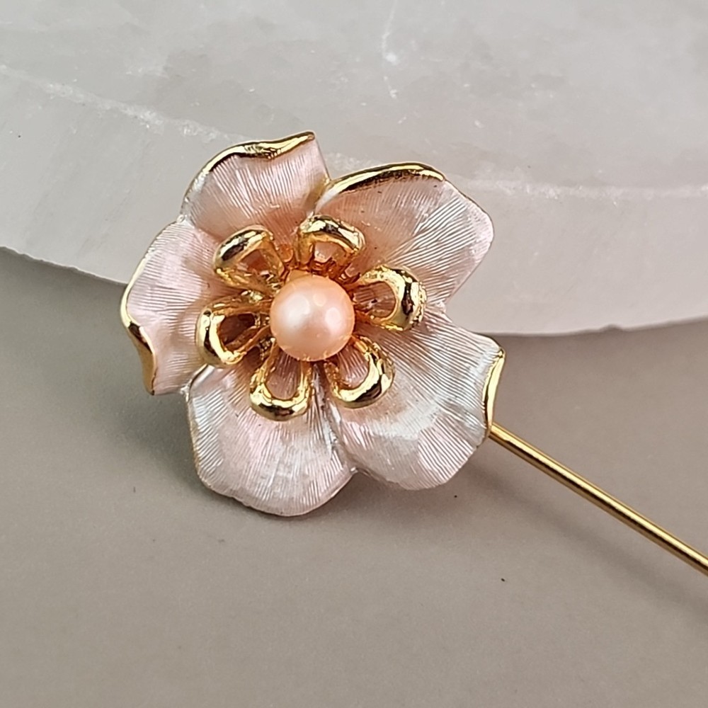 Vintage Flower Stick Pin Pink Enamel 21mm Gold Tone 3″