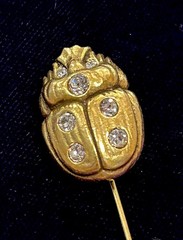 MMA Metropolitan Museum Of Art Goldtone Scarab Stickpin w/Swarovski Crystals